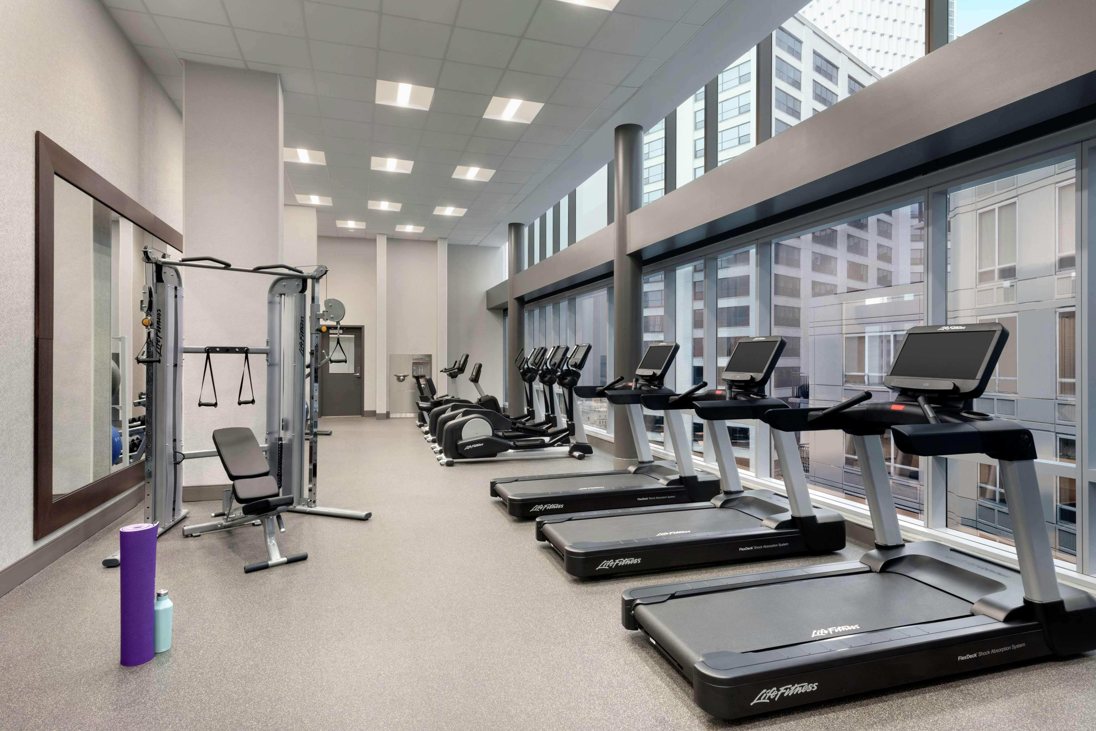 Hilton Garden Inn Chicago Downtown South Loop Bagian luar foto