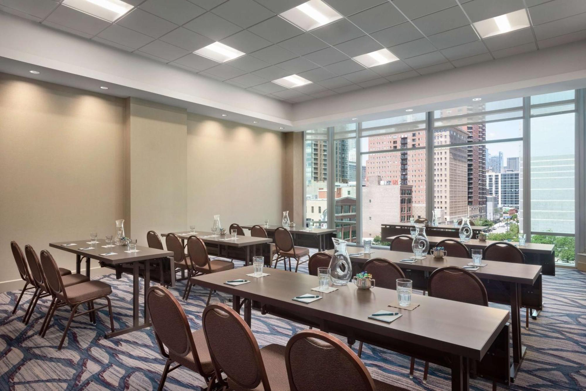 Hilton Garden Inn Chicago Downtown South Loop Bagian luar foto