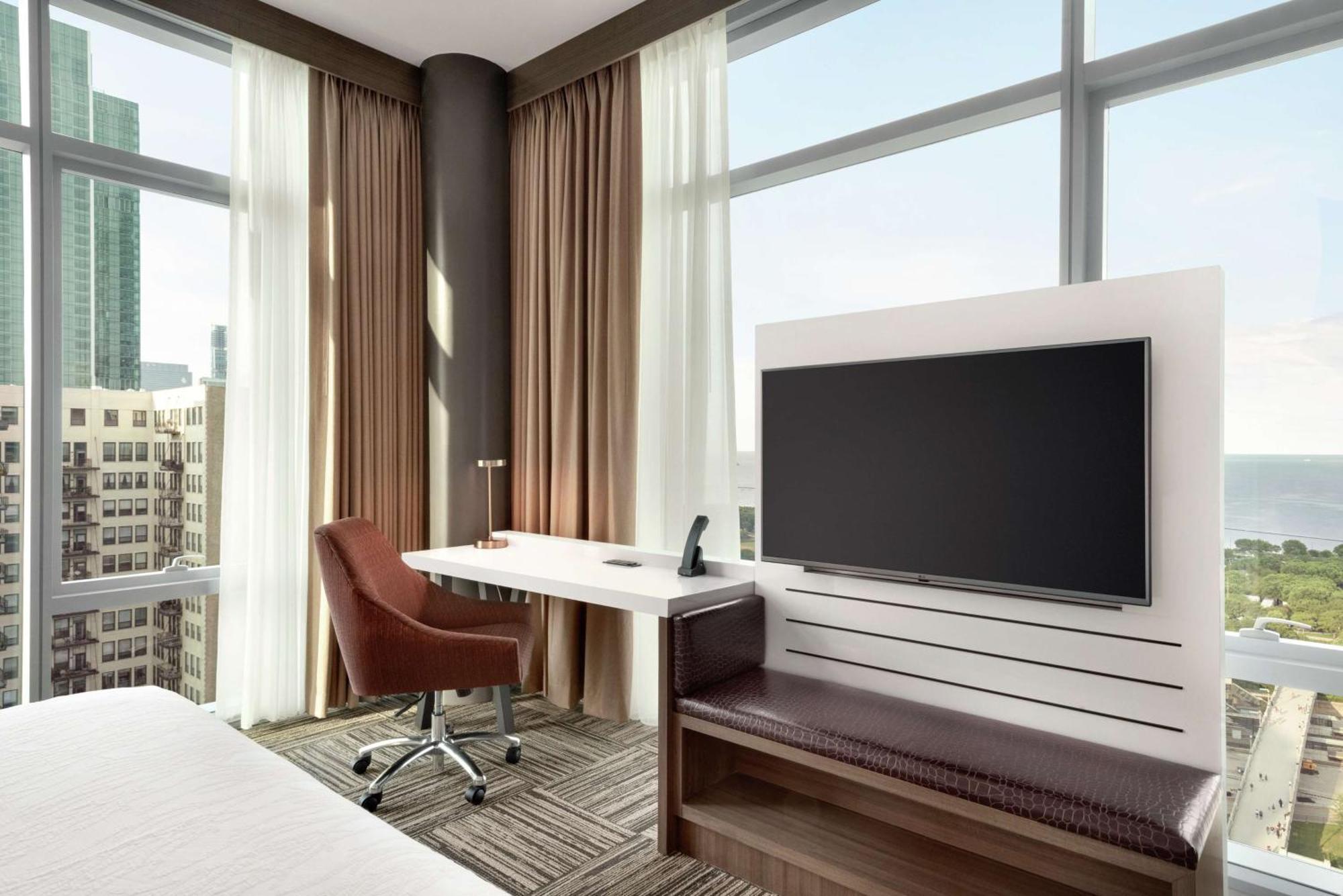 Hilton Garden Inn Chicago Downtown South Loop Bagian luar foto