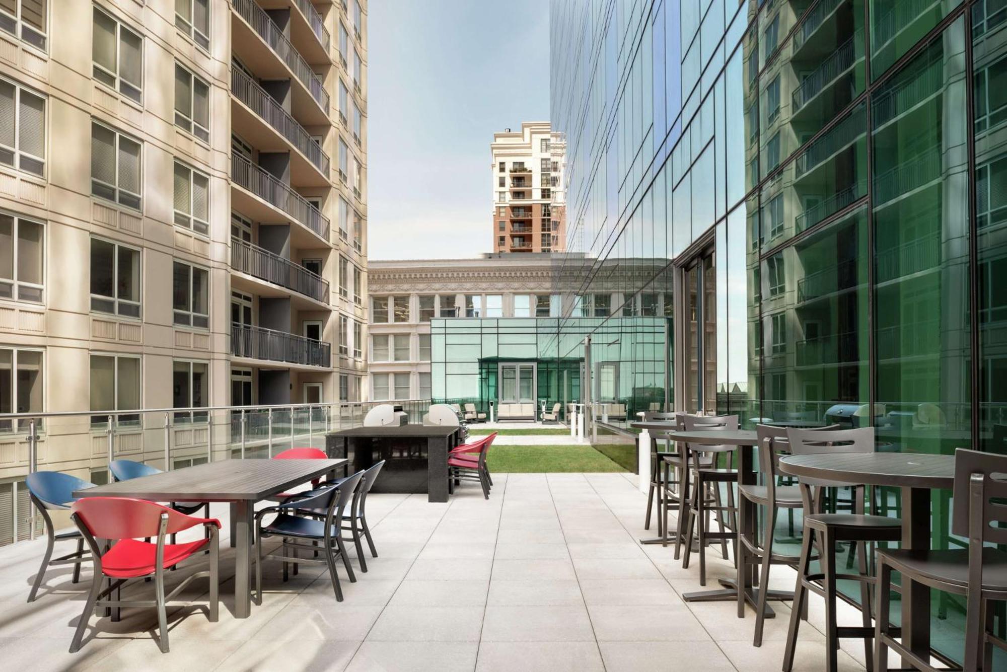 Hilton Garden Inn Chicago Downtown South Loop Bagian luar foto